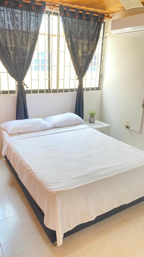 Habitaciones Cerca Al Aeropuerto 2 Cartagena Εξωτερικό φωτογραφία